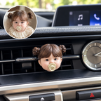 Personalisierter 3D-Reliefmagnet nach Foto – Beispielporträt am Lüftungsgitter im Auto